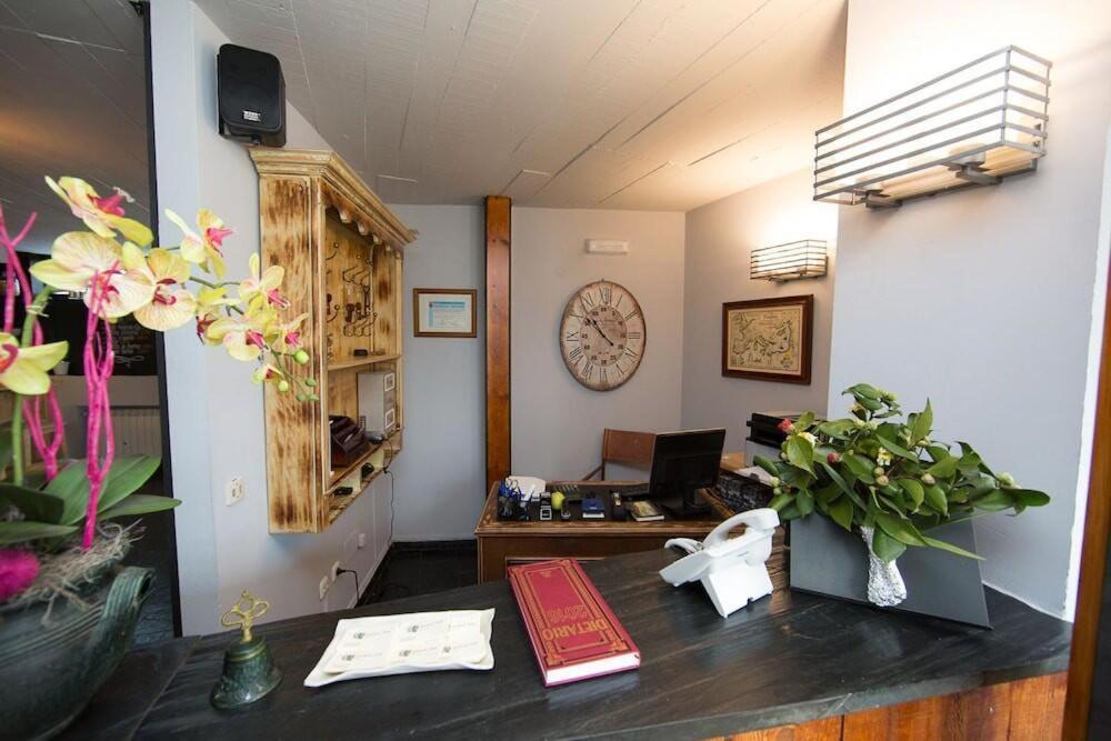 Rustik Hostal Rural Hotel โมลีนาเซกา ภายนอก รูปภาพ